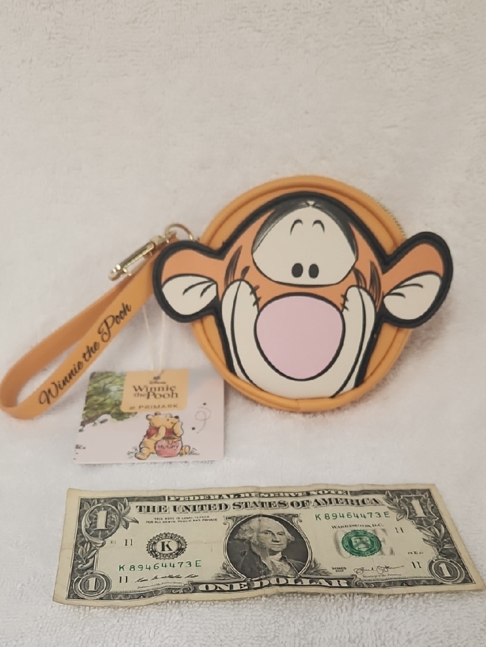Disney Tigger Orange Pink Round Wristlet Clutch